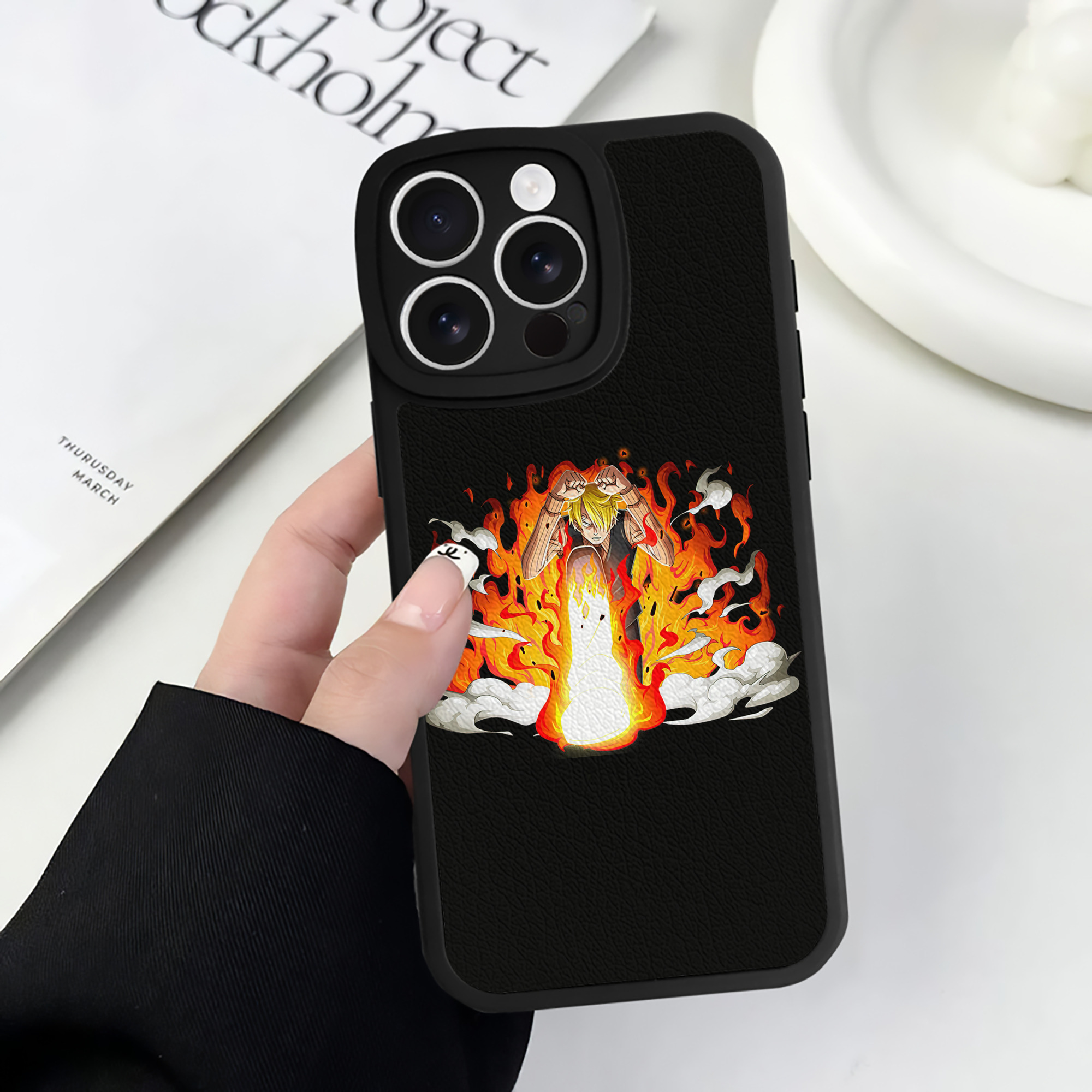 （画像用） ワンピース サンジ ONE PIECE Sanji 【iPhone 16シリーズ対応】シリコンスマホケース（レザー調） 材質：シリコン